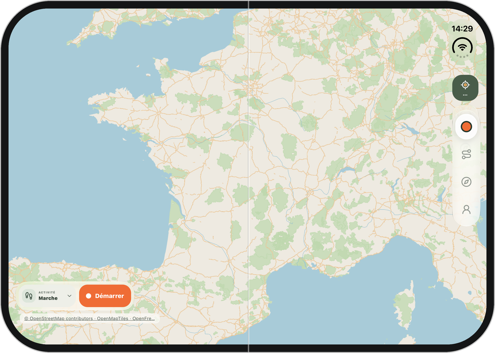 Hodoa déplié sur iPhone Duo, navigation en rail vertical et carte plein écran